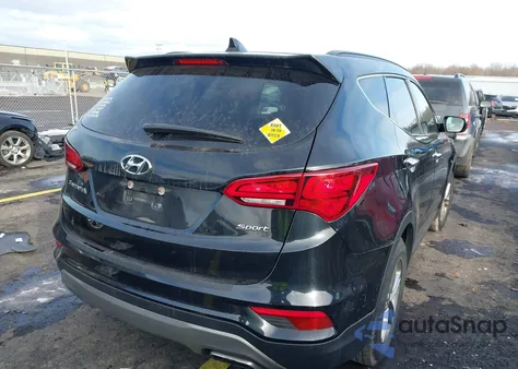 2017 Hyundai Santa Fe Sport 2.4L z USA, uszkodzony, nr VIN 5NMZU3LB9HH050837
